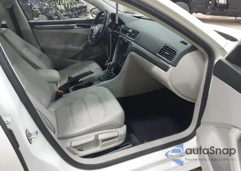 2018 Volkswagen Passat 2.0T Se from USA, damaged, VIN 1VWBA7A30JC048957